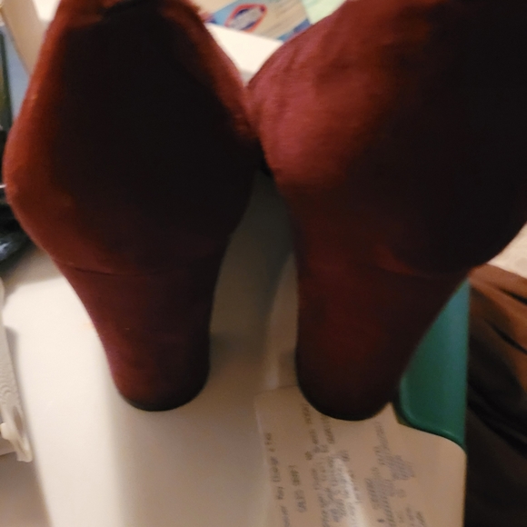 Shoes - Picture 2 of 3